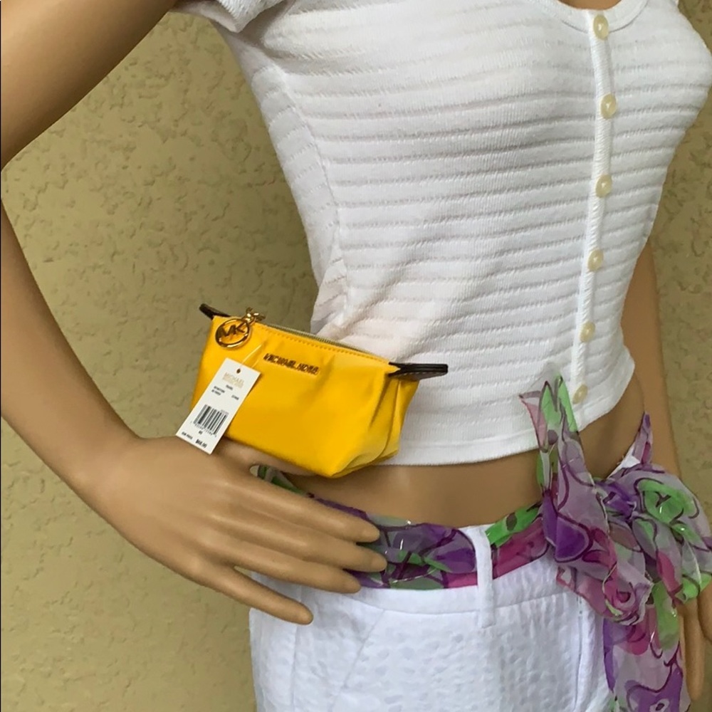 MICHAEL KORS TRAVEL XS POUCH CITRUS - Picture 15 of 16